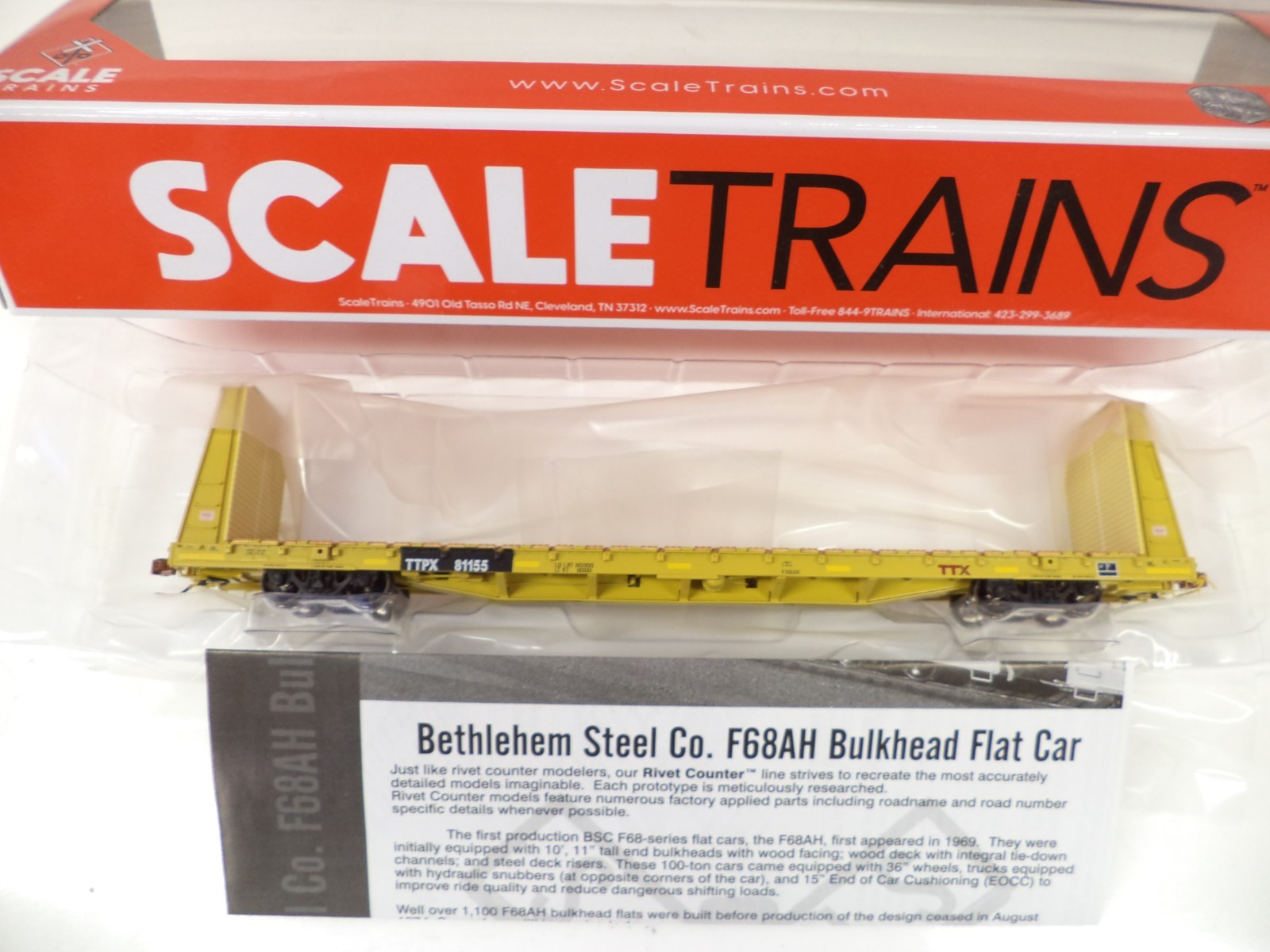 ScaleTrains Ho SXT38392, BSC F68AH Bulkhead Flatcar, TTPX 81155