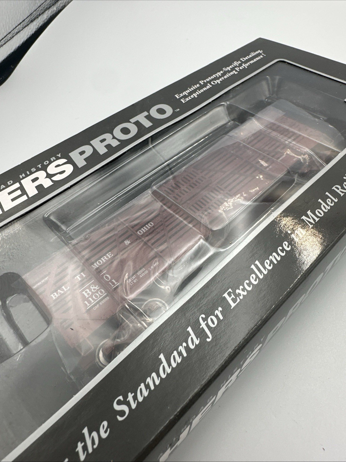 Walthers 920-108801 HO Scale Baltimore & Ohio 40′ Mather Stock Car #110011