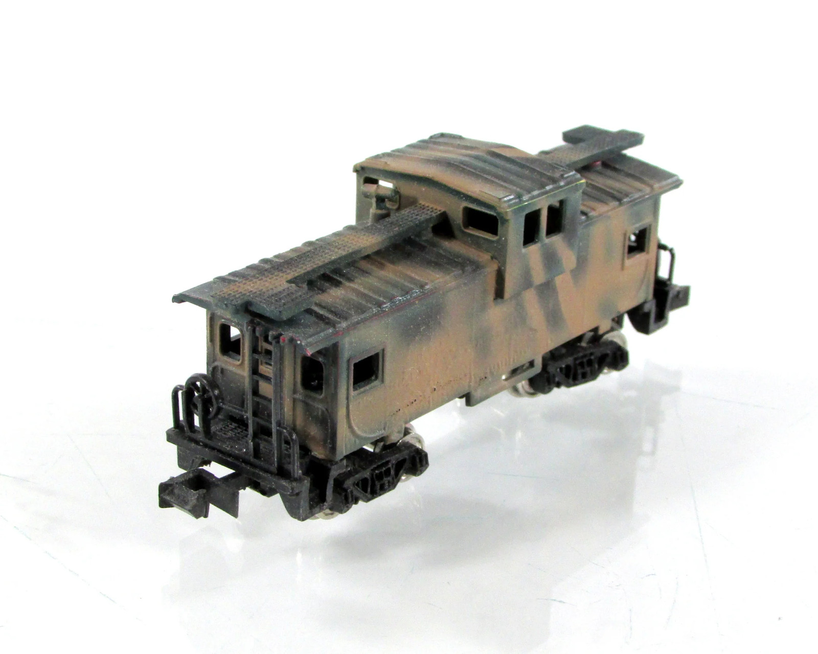 N Scale **United States Army** Custom Camouflage 36′ Cupola Caboose – Bachmann