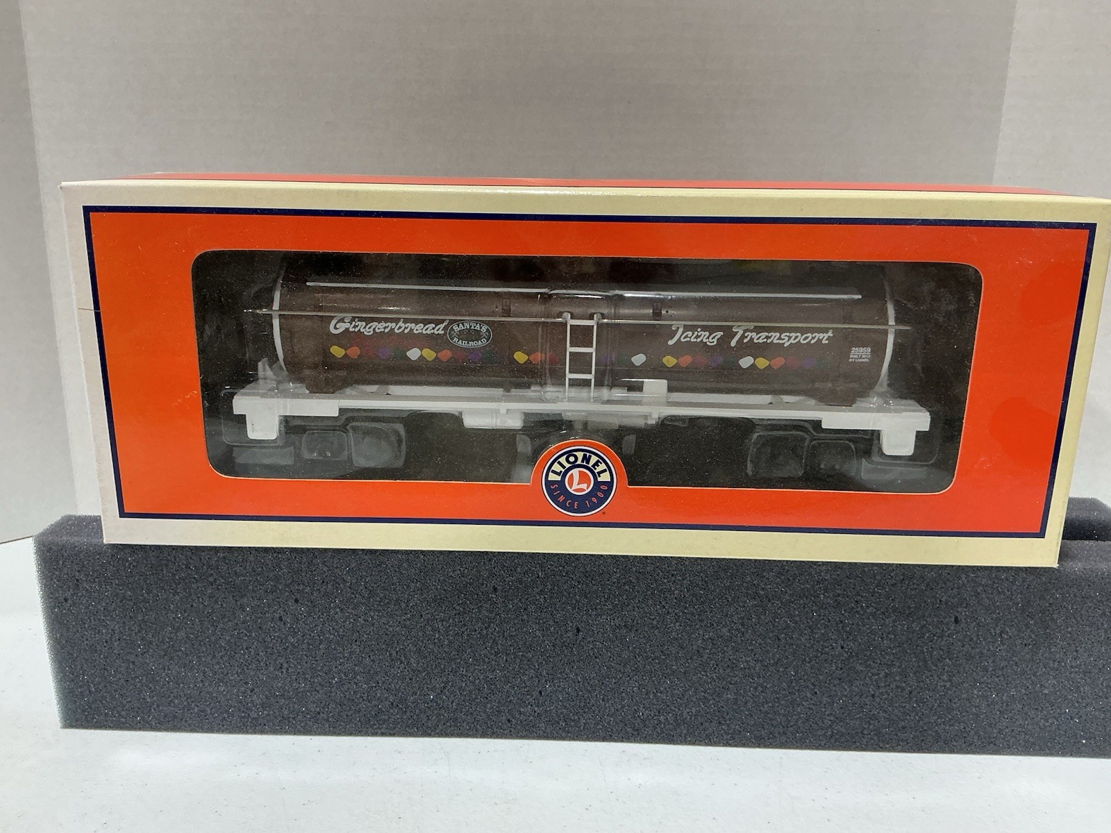 Lionel 6-25959 Gingerbread Icing 3-Dome tank car 25959 Brand NEW CTS 3.2.1Z