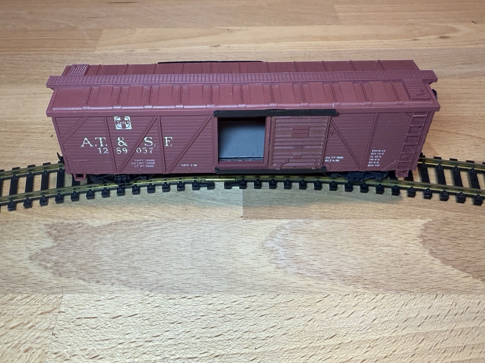 Life-Like #08F18 Wood Box Car