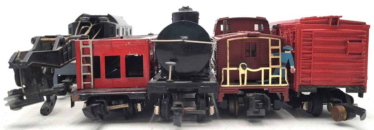 American Flyer Vintage S Assorted Freight Cars: 644, 629, 716, 977, 625 [5]