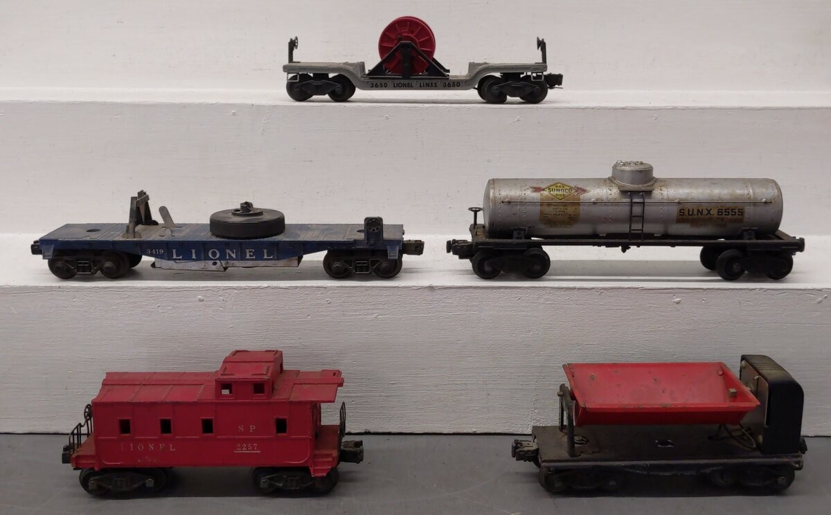 Lionel Vintage O Freight Cars: 3659, 3650, 2257, 3419, 2955 [5]