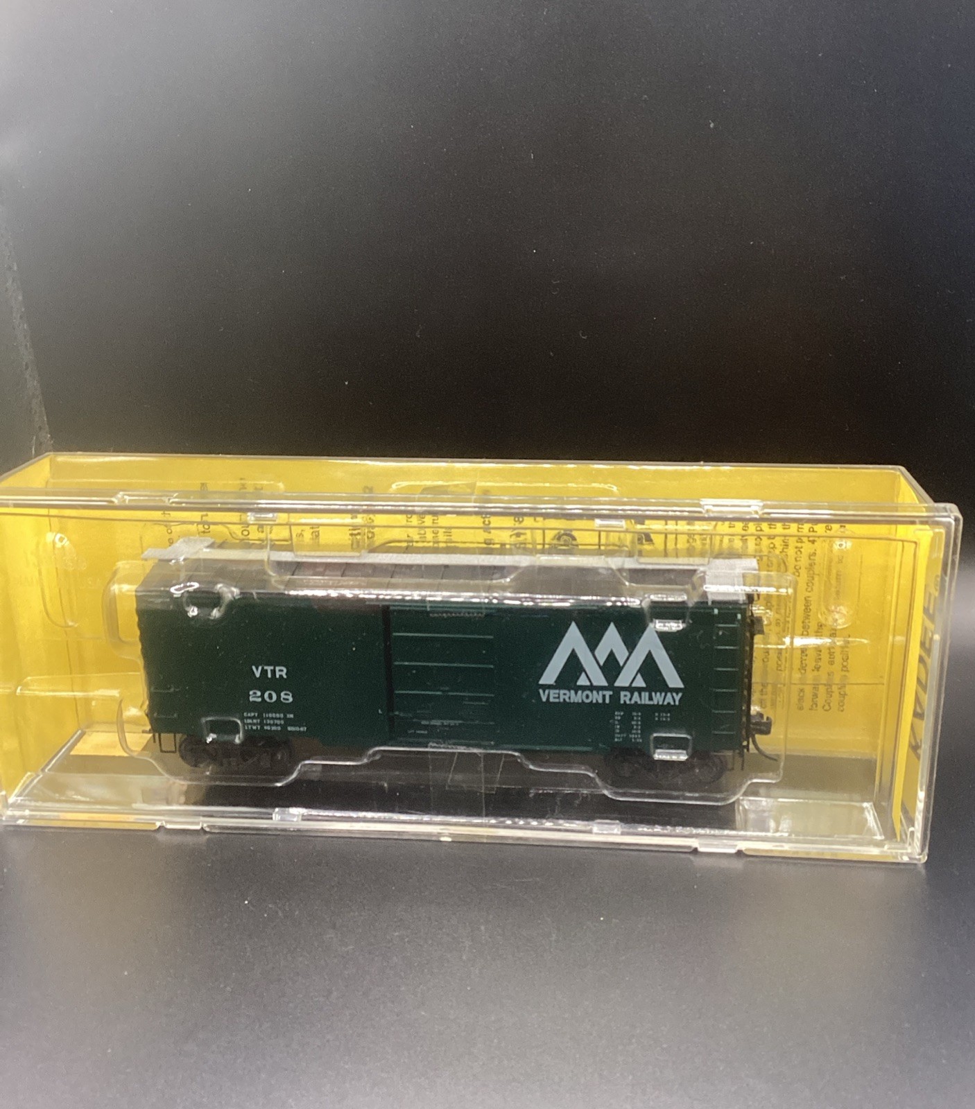 Kadee HO 40’ PS-1 Boxcar Vermont Railway VTR, #4903, Road #208. NIB