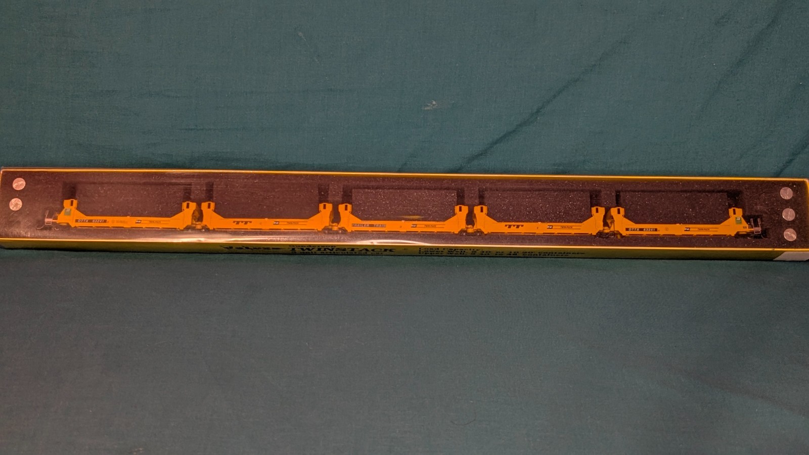 N SCALE BN GUNDERSON TWINSTACK 5 UNIT ARTICULATED CAR