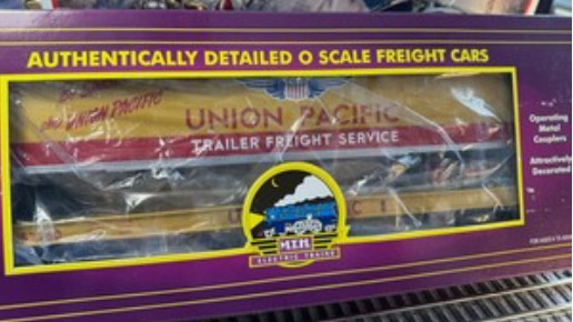 MTH PREMIER -20-98171 Union Pacific O Scale Flat Car w/ 48′ Trailer