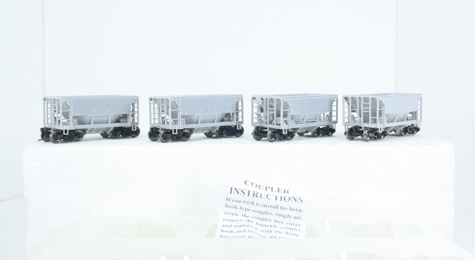 HO Scale Walthers Gold Line 932-4400 Undecorated Ore Car 4 Car Set