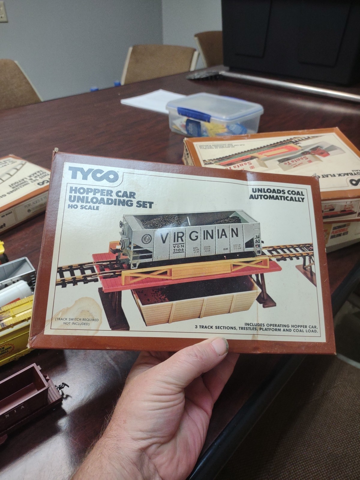 vintage tyco hopper car unloading set With Extra Virginia Hopper