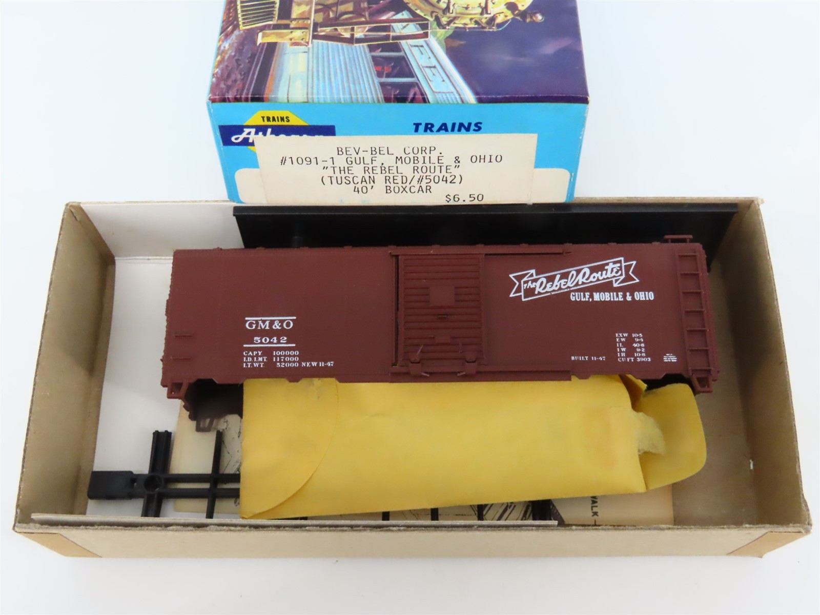 HO Scale Athearn Bev-Bel Kit #1091-1 GM&O The Rebel Route 40′ Box Car #5042