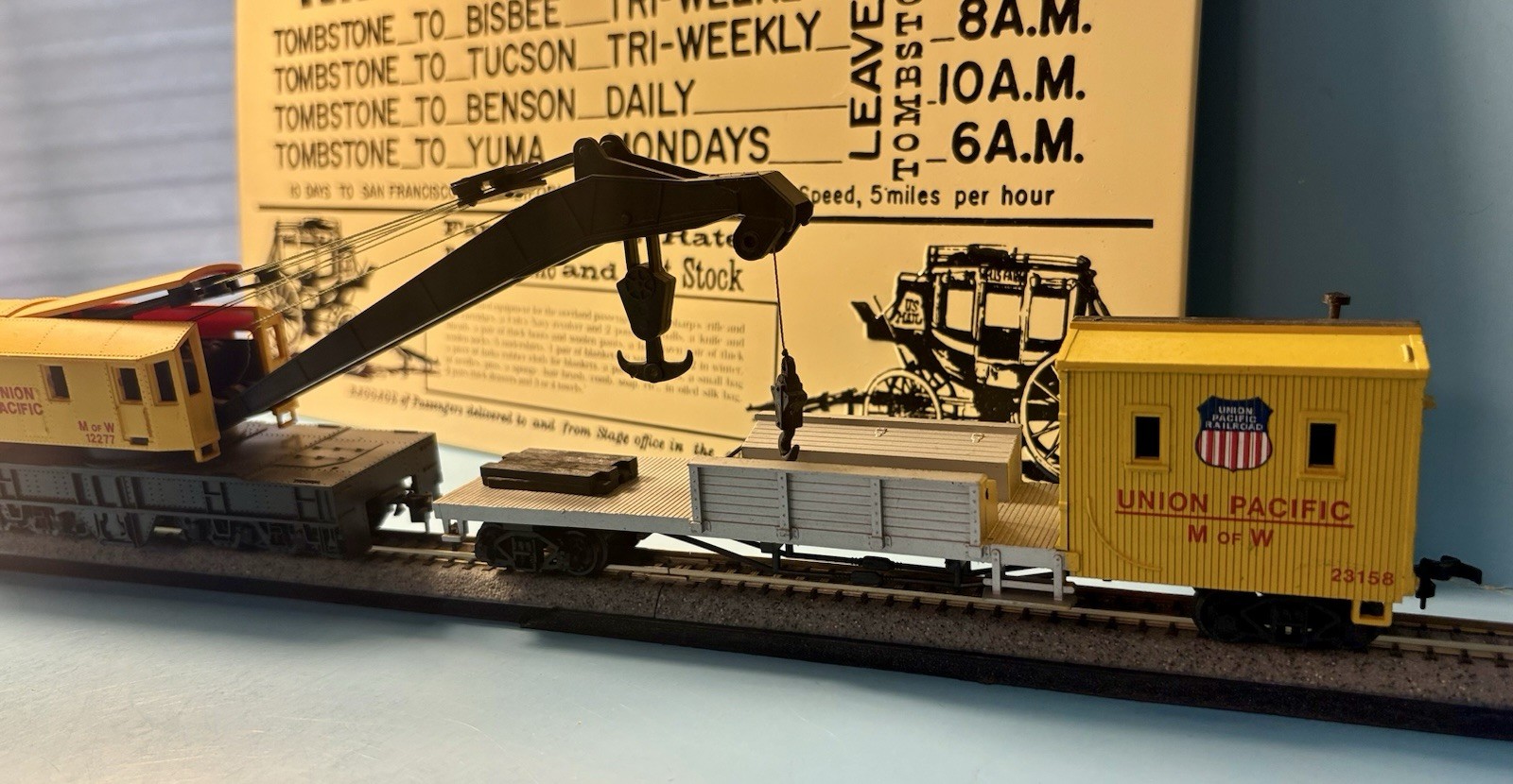 Bachmann Union Pacific Crane Car & Boom Tender HO Scale EXCELLENT NO BOX