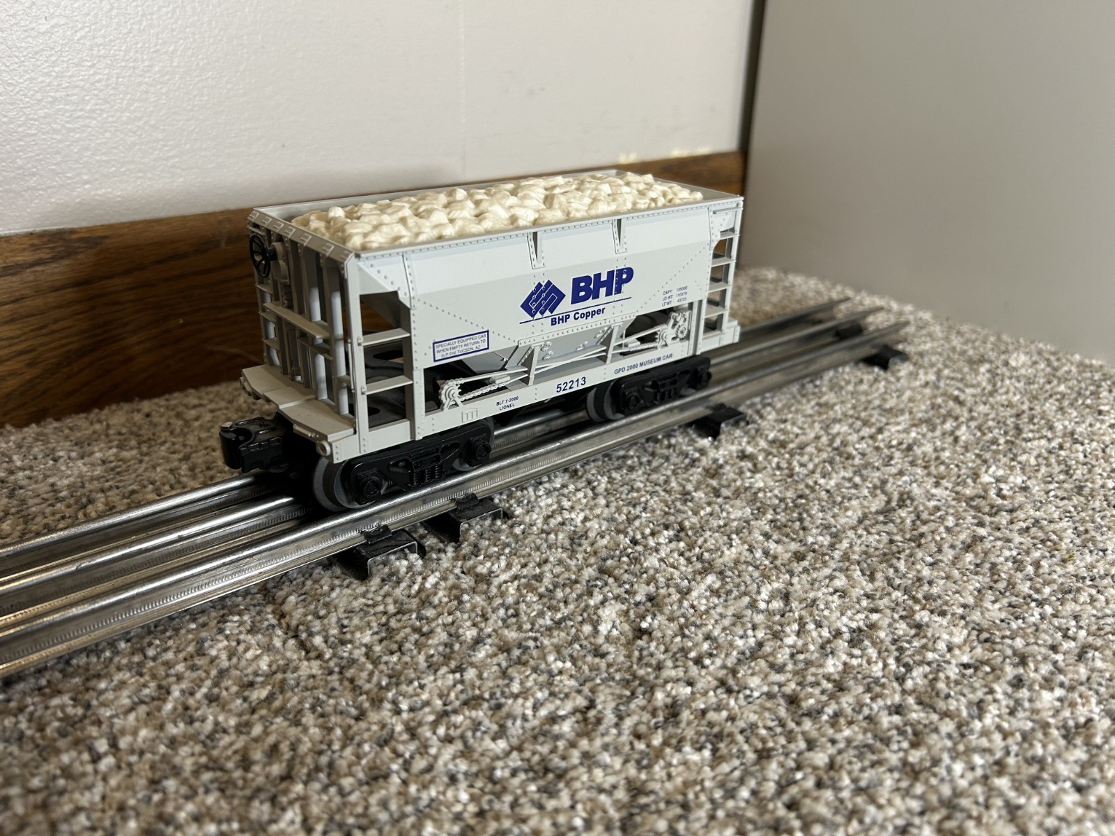 Lionel 6-52213 BHP Ore Car (no box) – O/O27