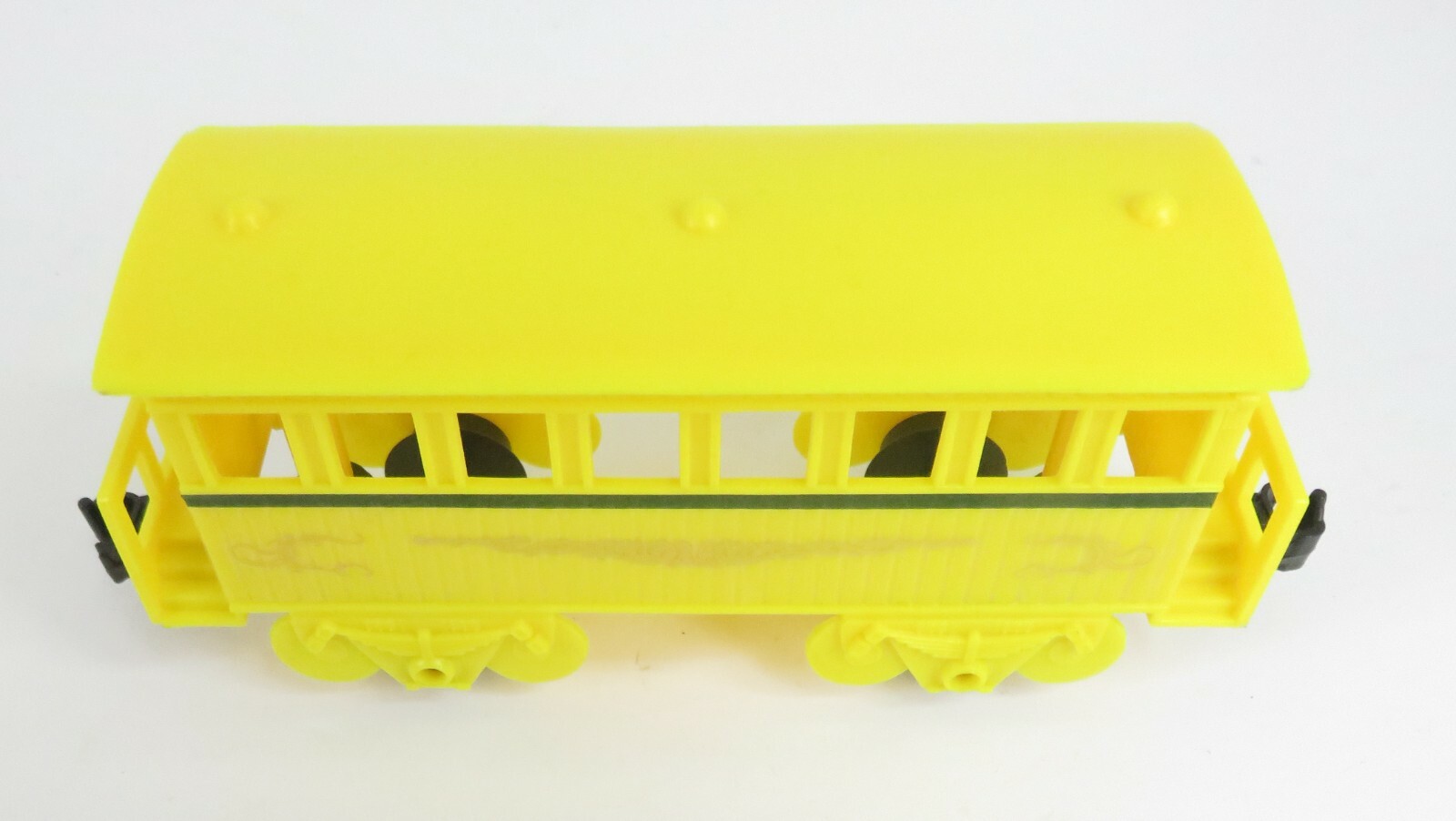 6012 Yellow Passenger Coach Scientific Toys Train G Scale Train