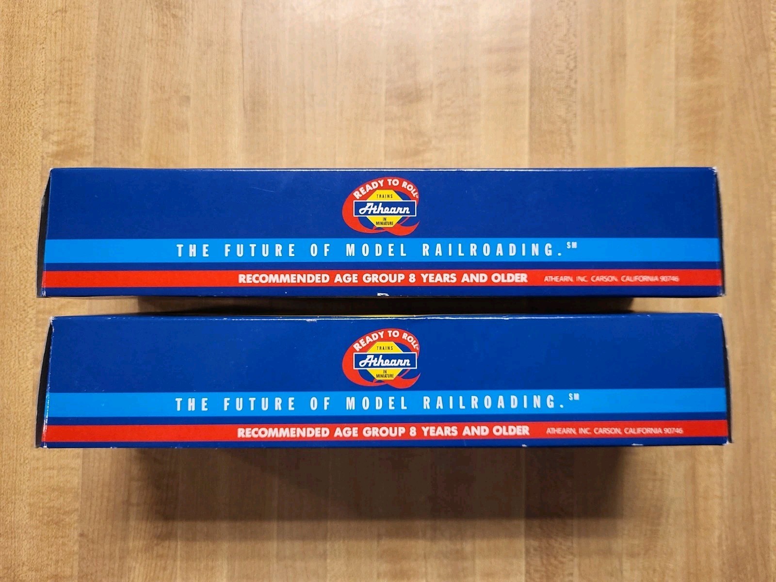 Athearn 72444 & 72445 Great Northern 50’ Flat Car with 40’ Trailer # 60319 60332