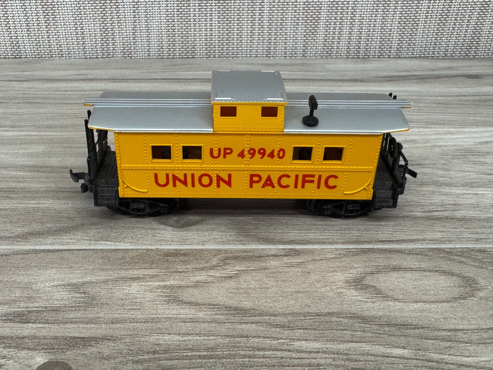 Lot of 6 Life-Like HO Scale Train Cars Union Pacific MEC GBW Allied Chemical VTG