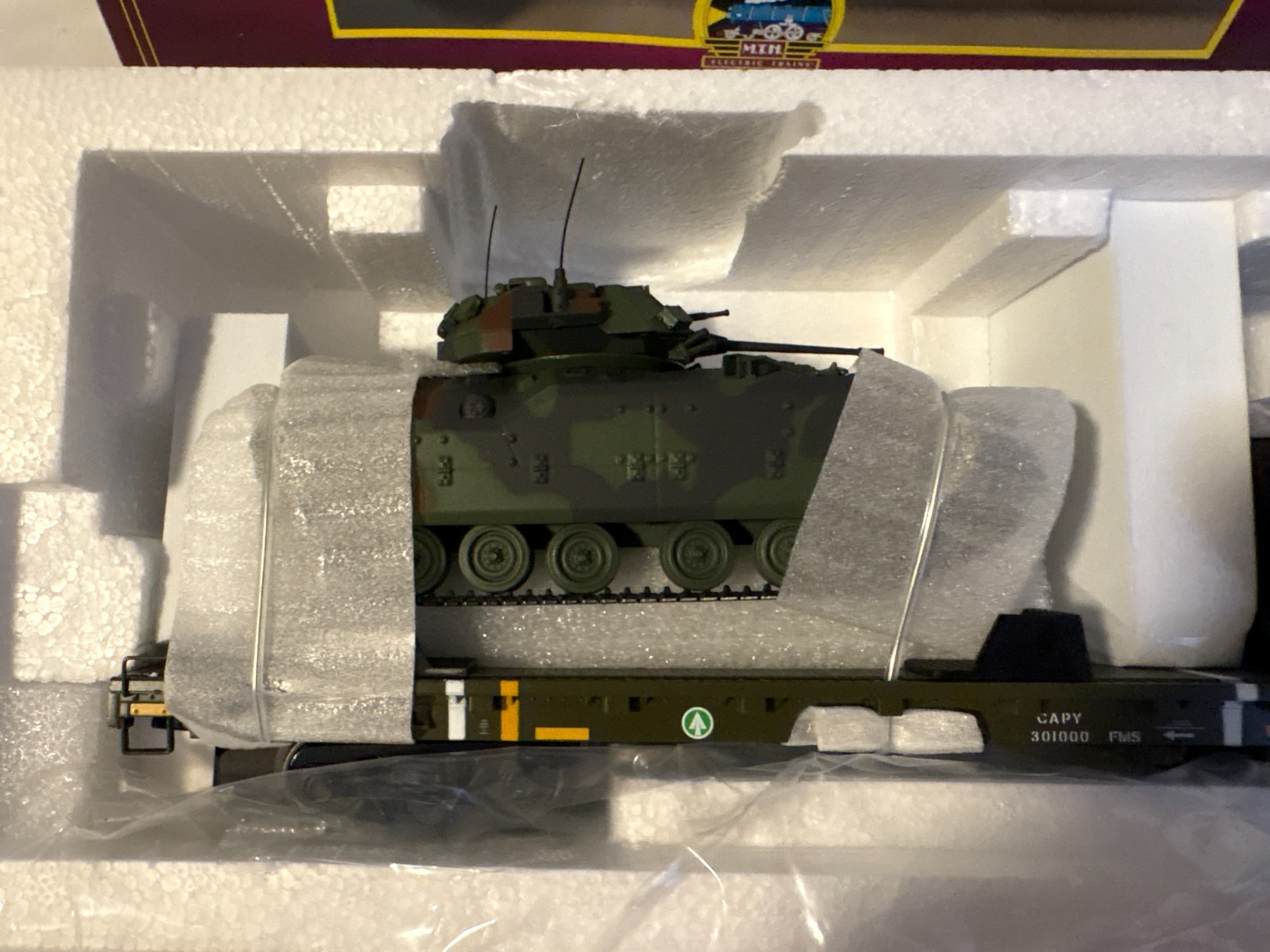 MTH Premier 20-95426 US Army 60′ Flat Car w/2 Bradley Fighting Vehicles #40152