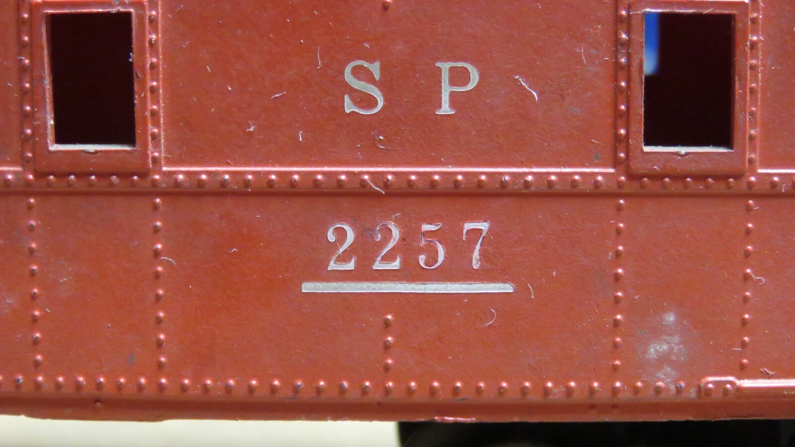 LIONEL SP #2257 POSTWAR CUPOLA CABOOSE O GAUGE NO BOX 624740