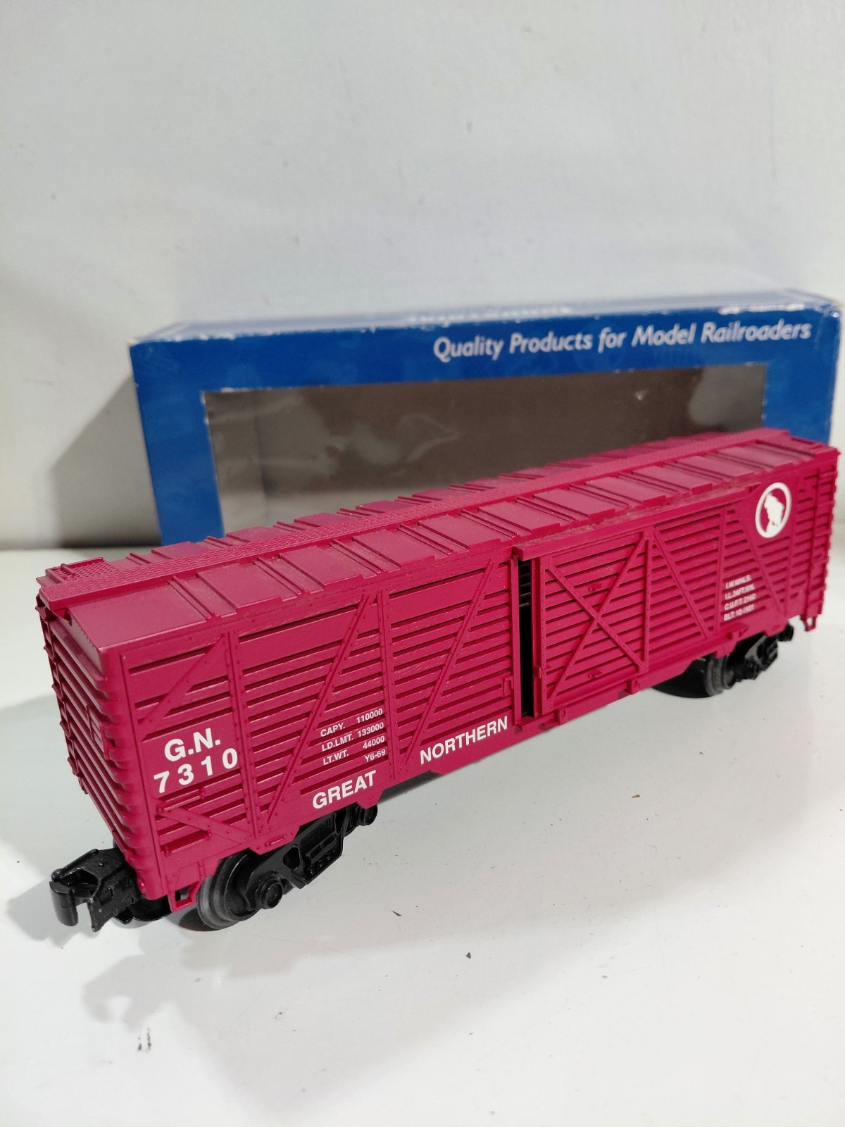 Industrial Rail 3002 O Gauge Model Railroad Great Northern Cattle Car w/Box