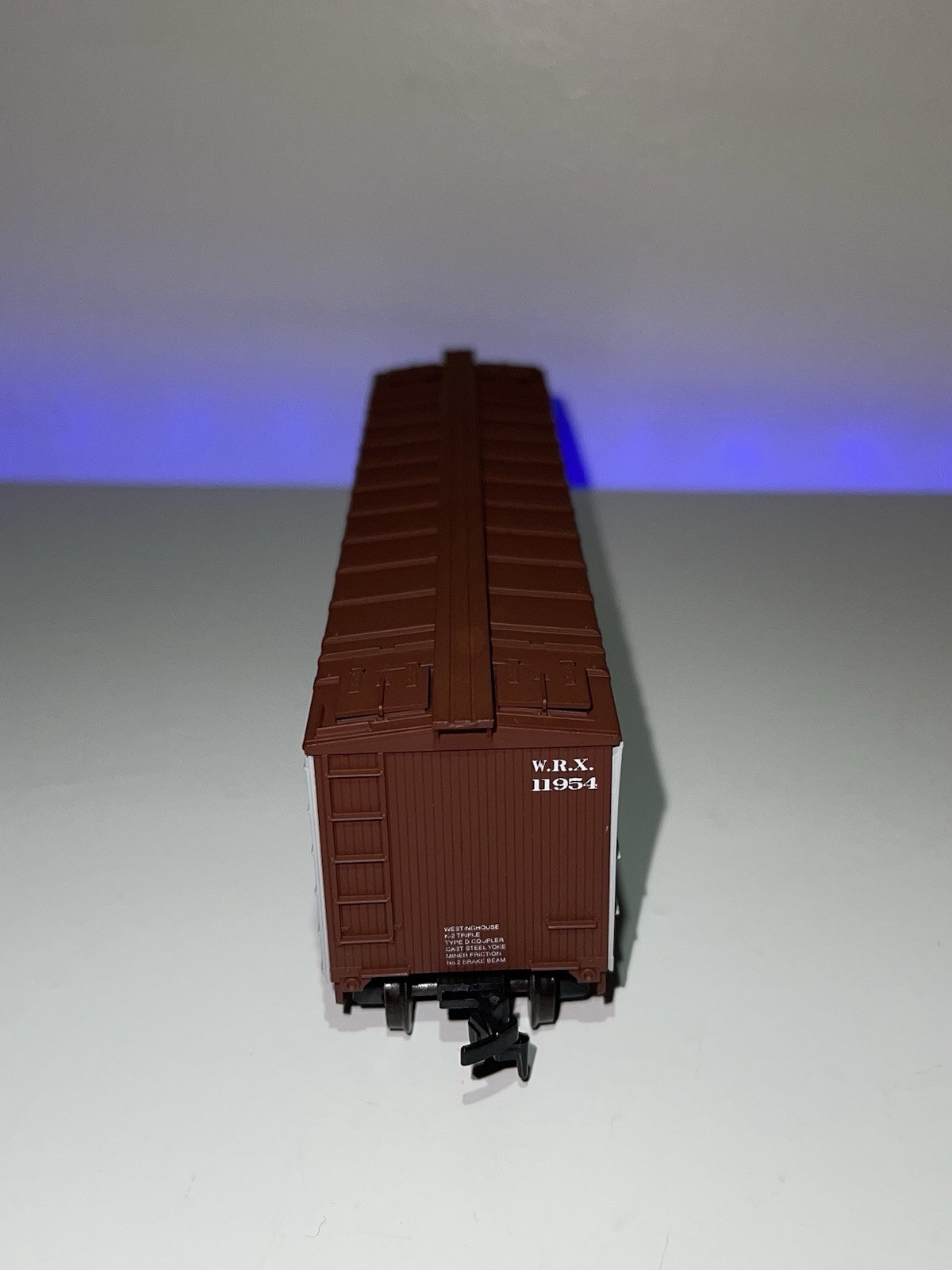 Accurail WRX 11954 “Marty Swiss Cheese” 40′ Wood Reefer