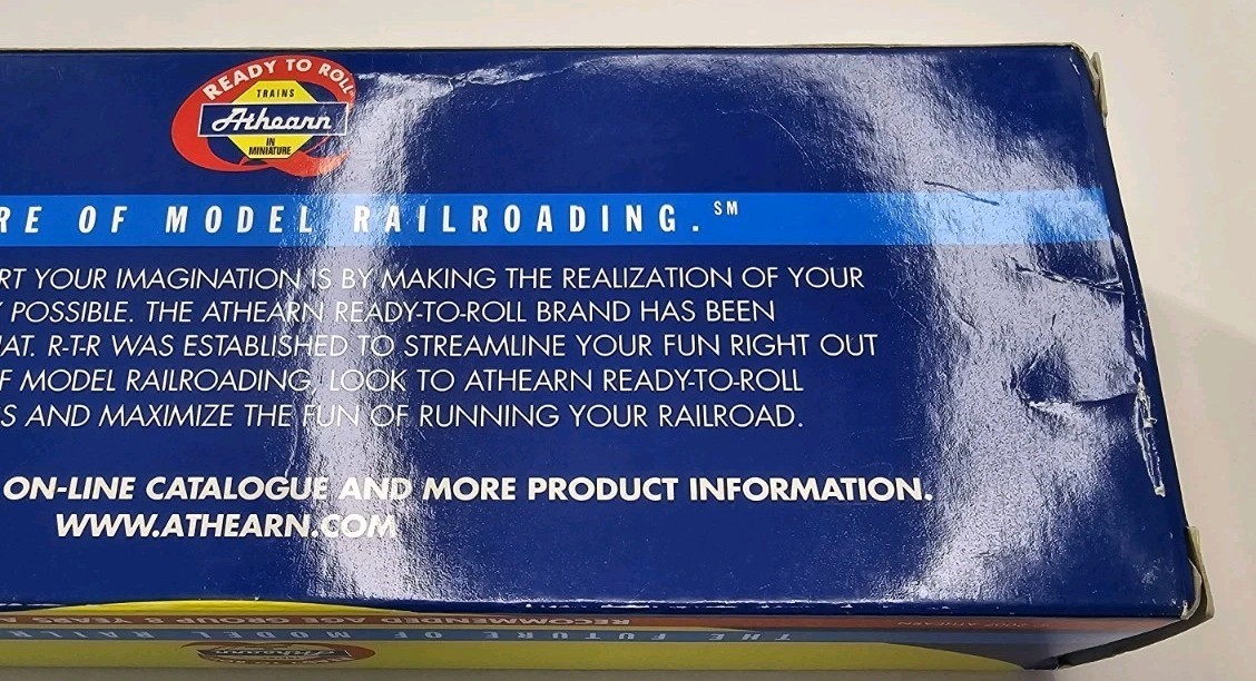 95988 Athearn Union Pacific CMO 5161 3-Bay Covered Hopper