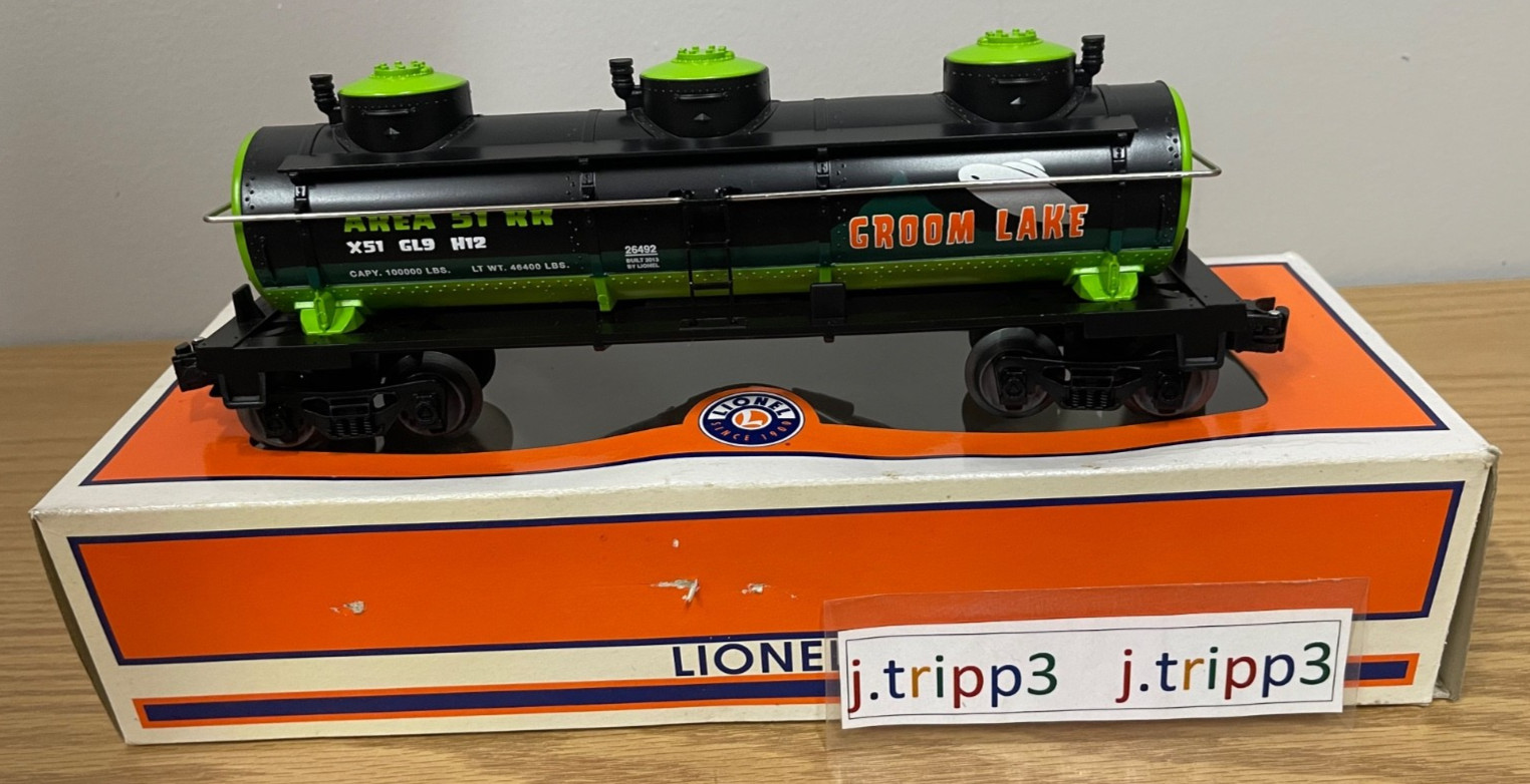 Lionel 6-26492 Area 51 Railroad Groom Lake 3-Dome Tank Car Alien O Gauge Train