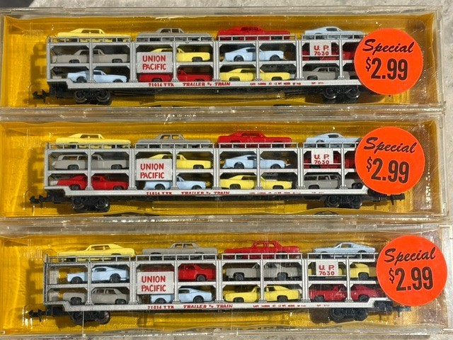 Vintage N-Gauge AHM transport cars, 3 boxes. Made in Italy, original packaging.