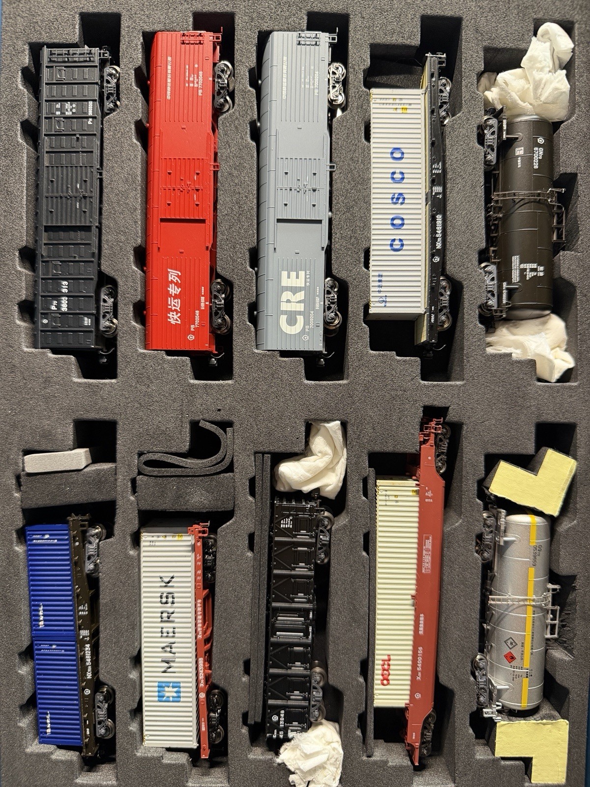 CHANGMING P70 N Gauge Box Car Set COSCO MAERSK CRE Analog Multicolor