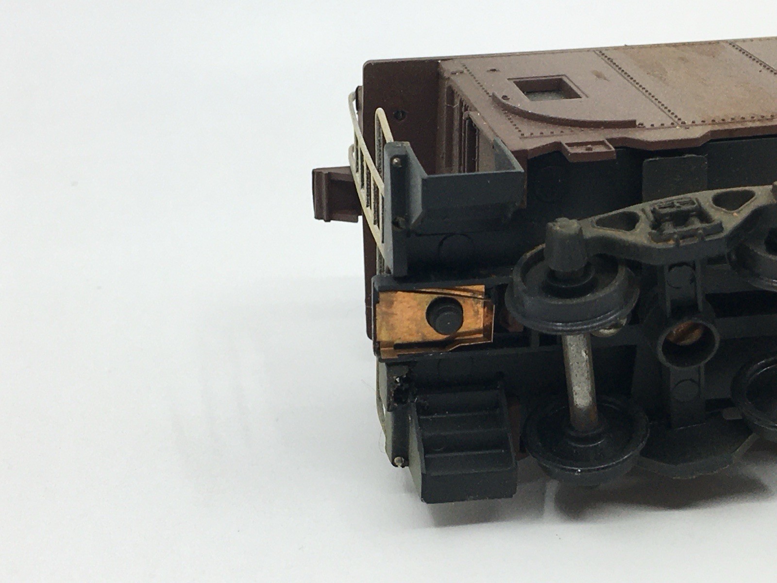 HO Athearn Chicago & North Western Bay Window Caboose CNW #11052 WEATHERED