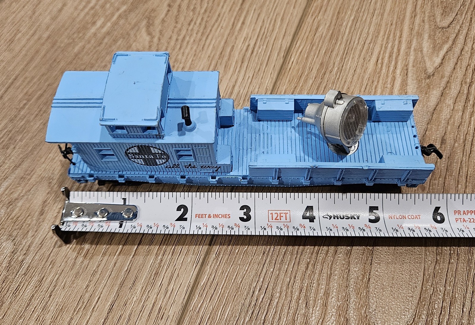 Vintage Life Like HO Scale Santa Fe Maintenance Search Light Train Car Hong Kong