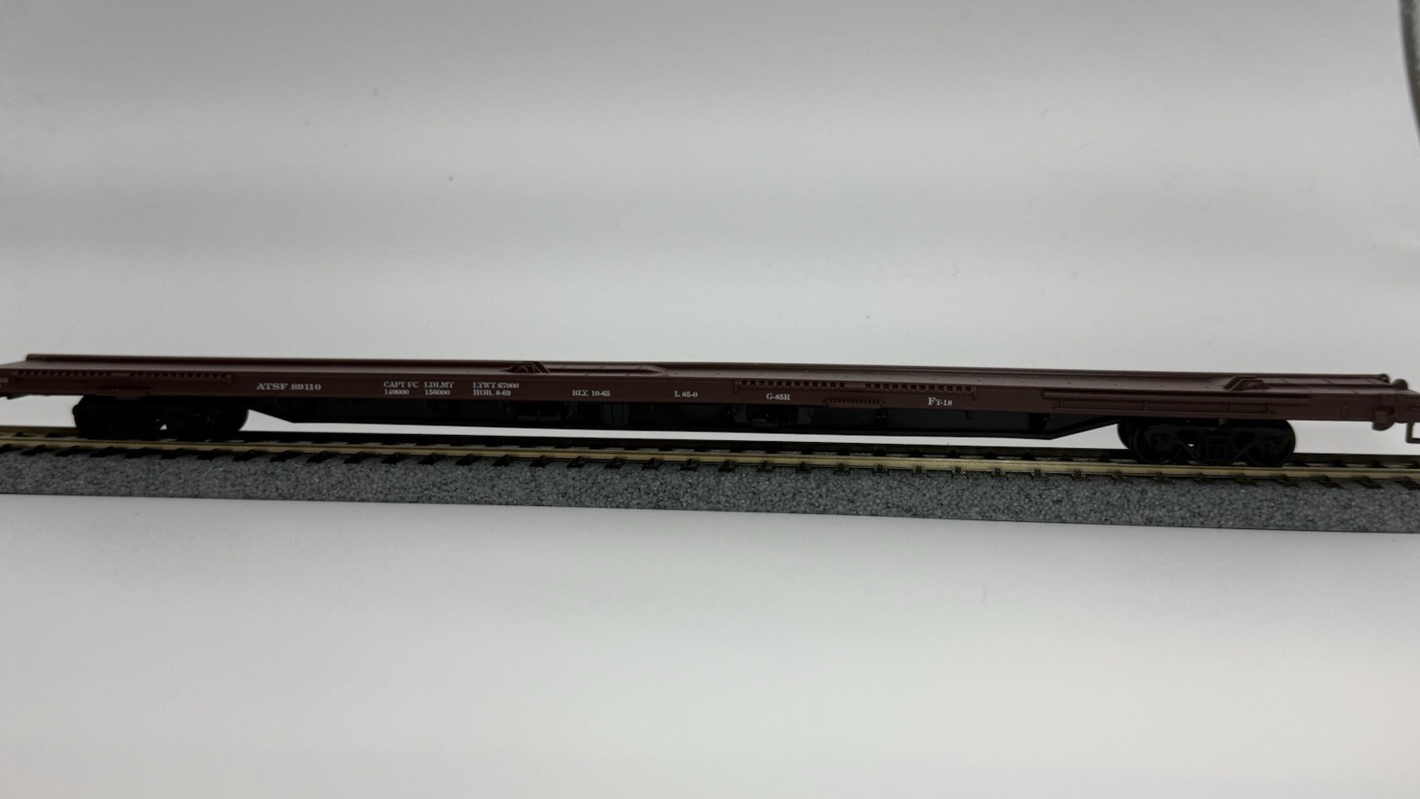 HO Athearn Santa Fe 86 Foot Flat Car ATSF Partially Assembled Kit