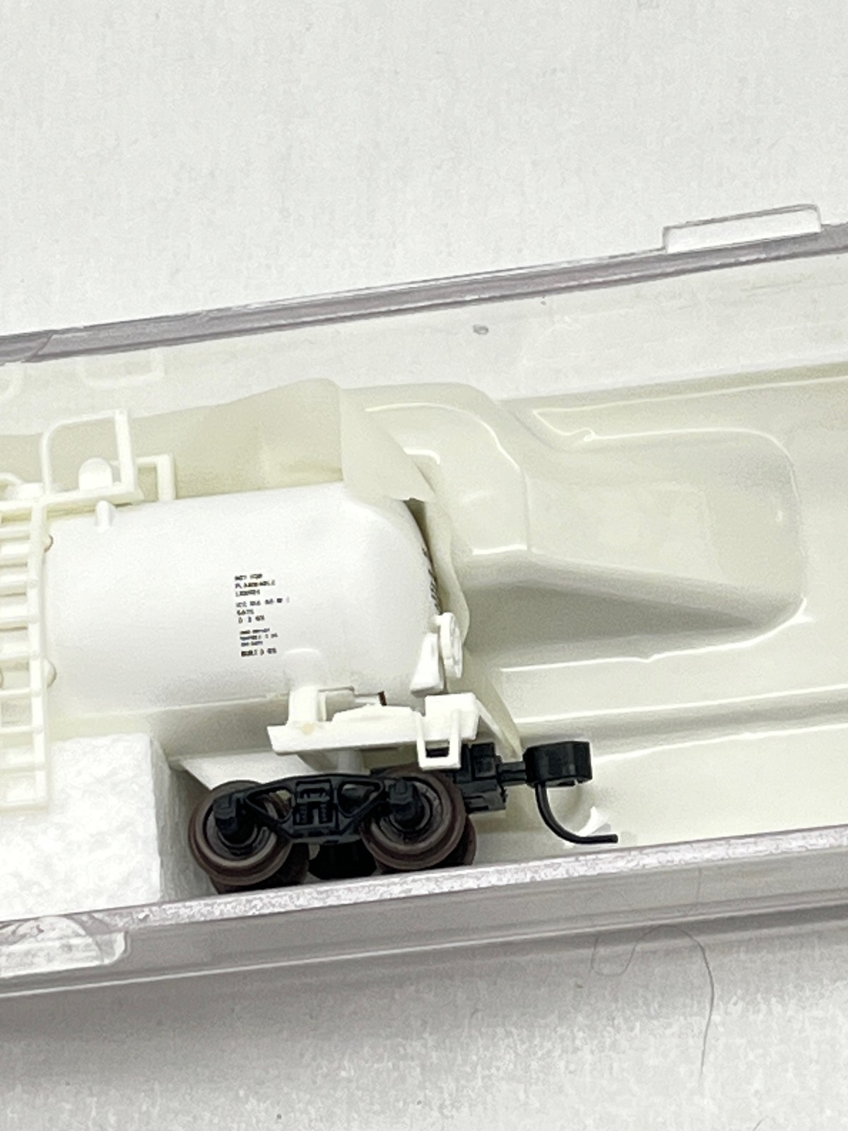 Atlas Trains N Scale Beer Can Tank Car GATX 8712 Dow Chemical #32532