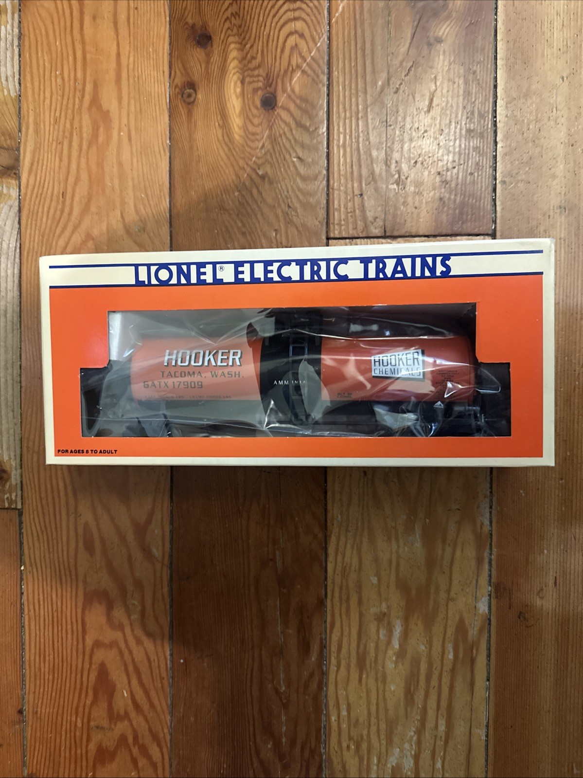 LIONEL HOOKER CHEMICALS (TACOMA, WA) UNIBODY TANK CAR 6-17909! “STD.” O SCALE