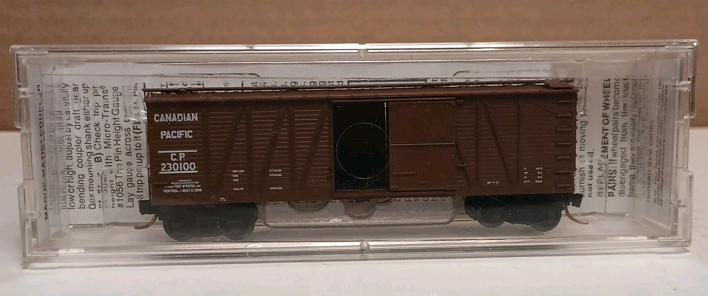 /28120/C.P. 230100 Canadian Pacific 40′ outside-braced box n-scale train 2000