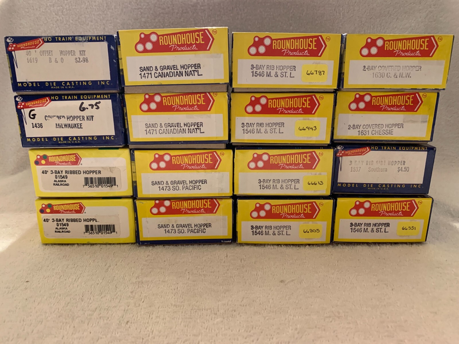 Roundhouse HO Scale Unassembled Hopper Kits (Various Roadnames and Numbers)