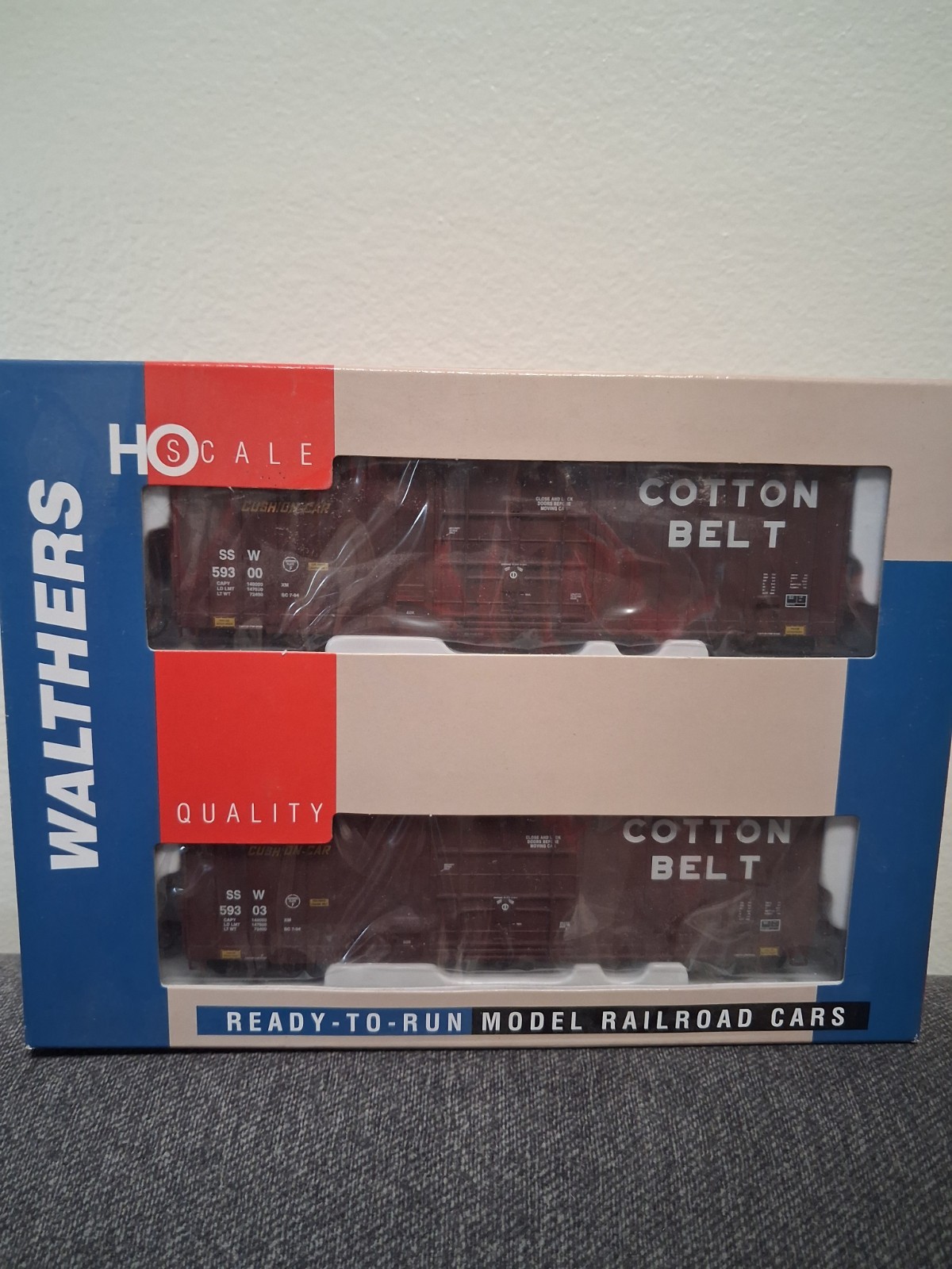 New Walthers HO 50′ Gunderson Hi – Cube Box Car ( 2 – Pack … 2 Different #’s )