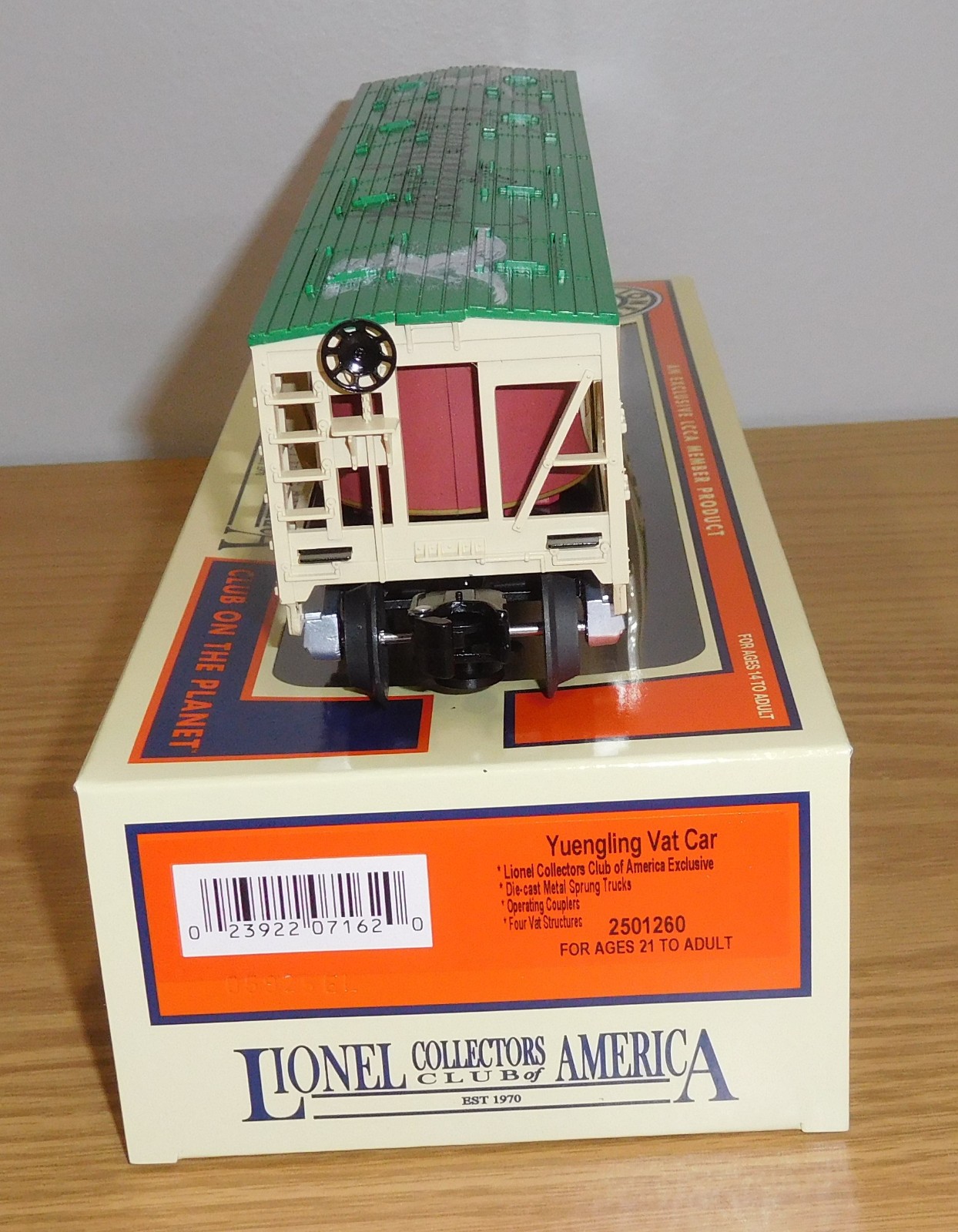 Lionel LCCA 2501260 Yuengling Beer Vat Car O Gauge Train Scranton Convention New
