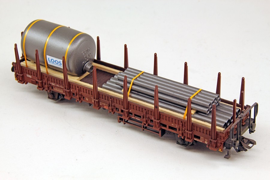 HO Scale Loads – HO1374 – Stainless steel tank plus piping