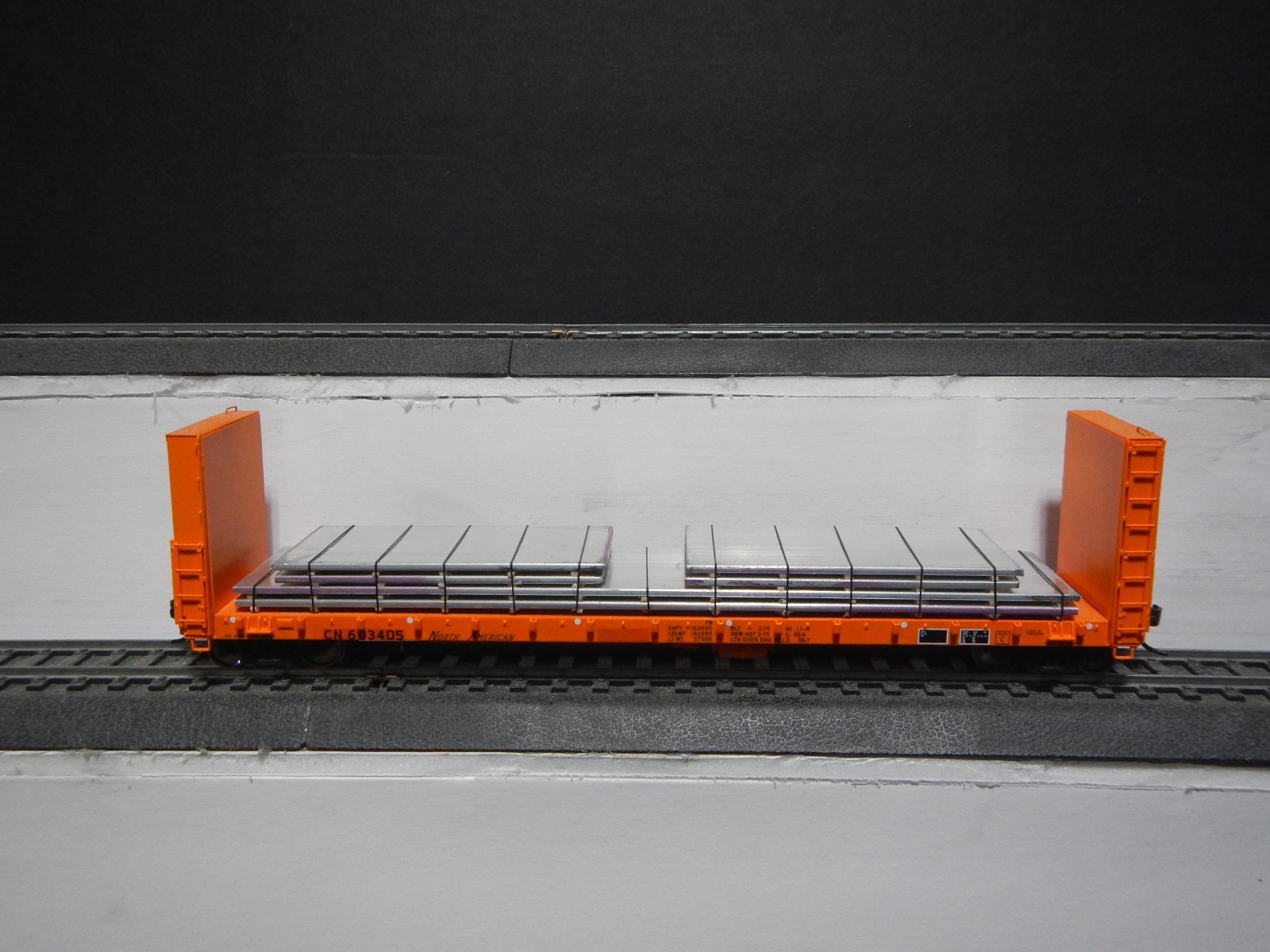 Metal Plate Load for HO Scale Bulkhead Flat Cars