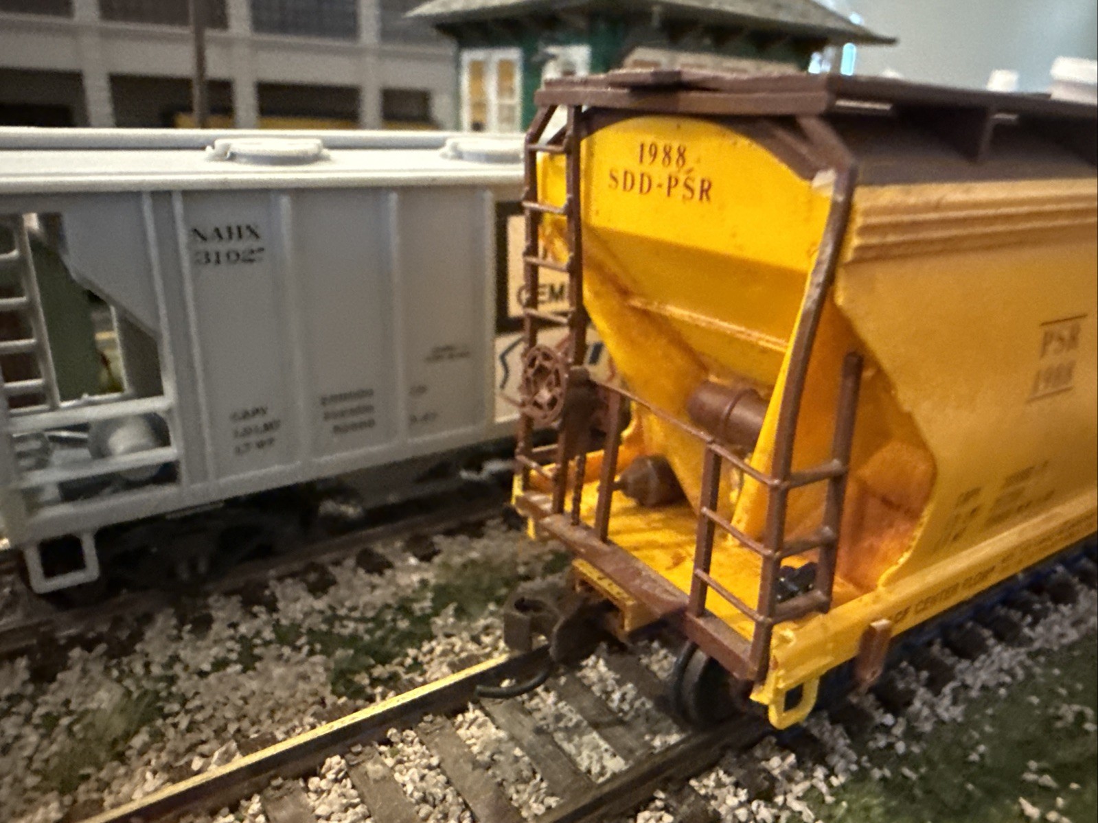 FRONT RANGE HO 2-BAY Covered HOPPER 1988 PSR CONVENTION SAN DIEGO DIV