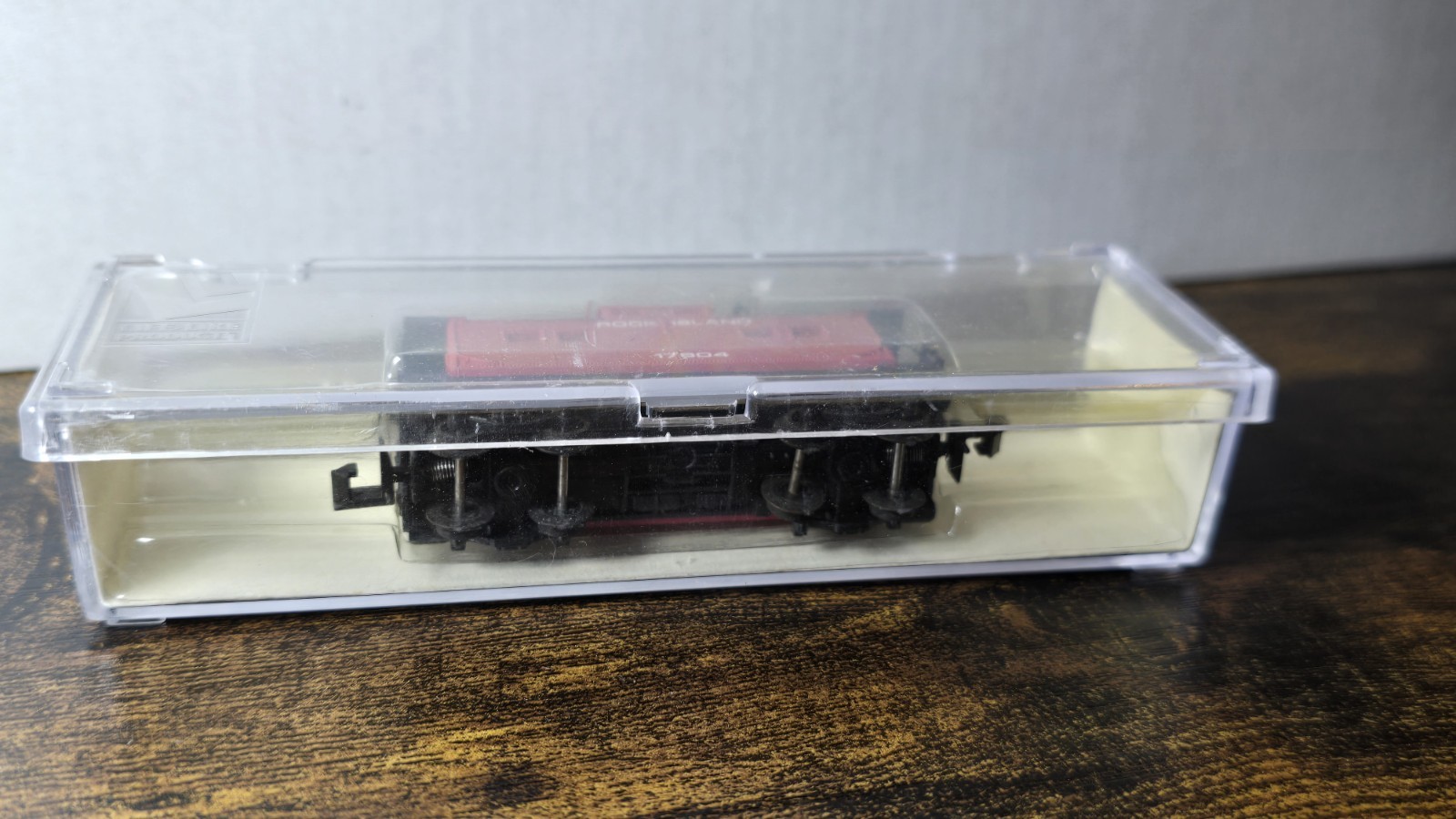 Life Like N Scale Rock Island Line RI Red Center Cupola Caboose 17054