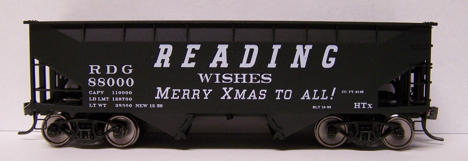 Reading Merry Christmas HO Scale Accurail Special Run Hopper Car NIB