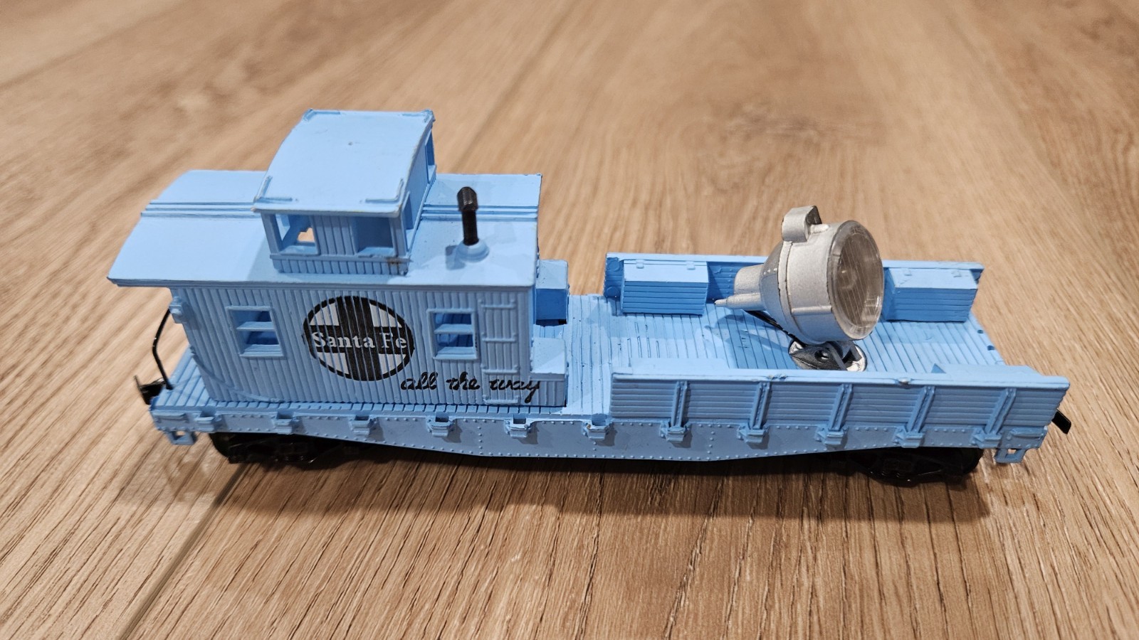 Vintage Life Like HO Scale Santa Fe Maintenance Search Light Train Car Hong Kong