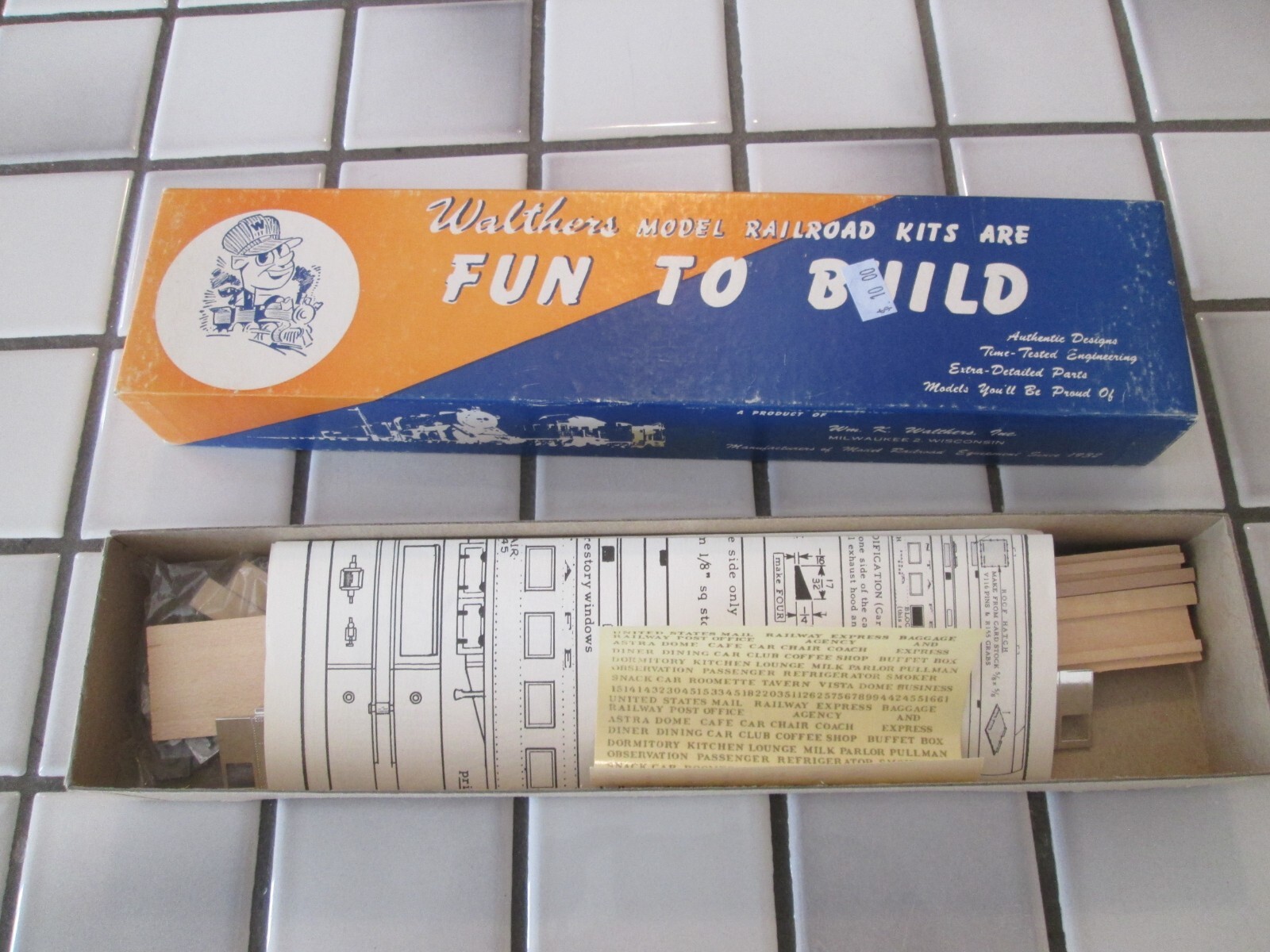 very old walthers wood/metal passenger car HO SCALE ////