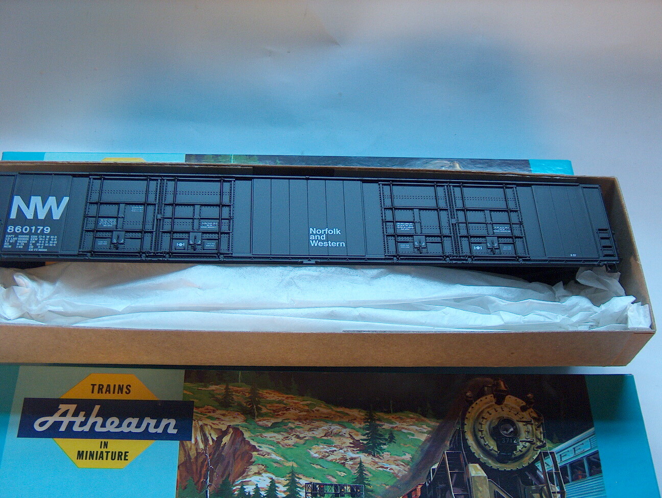 HO Athearn NW Norfolk Western 86′ Hi Cube Box Car 8 Door 860179 Kit # 1984 NIB