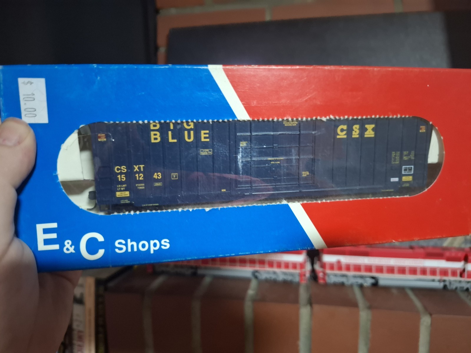 E&C Shops HO CSX “Big Blue” 50′ Hi Cube Plug Door Box Car #151343