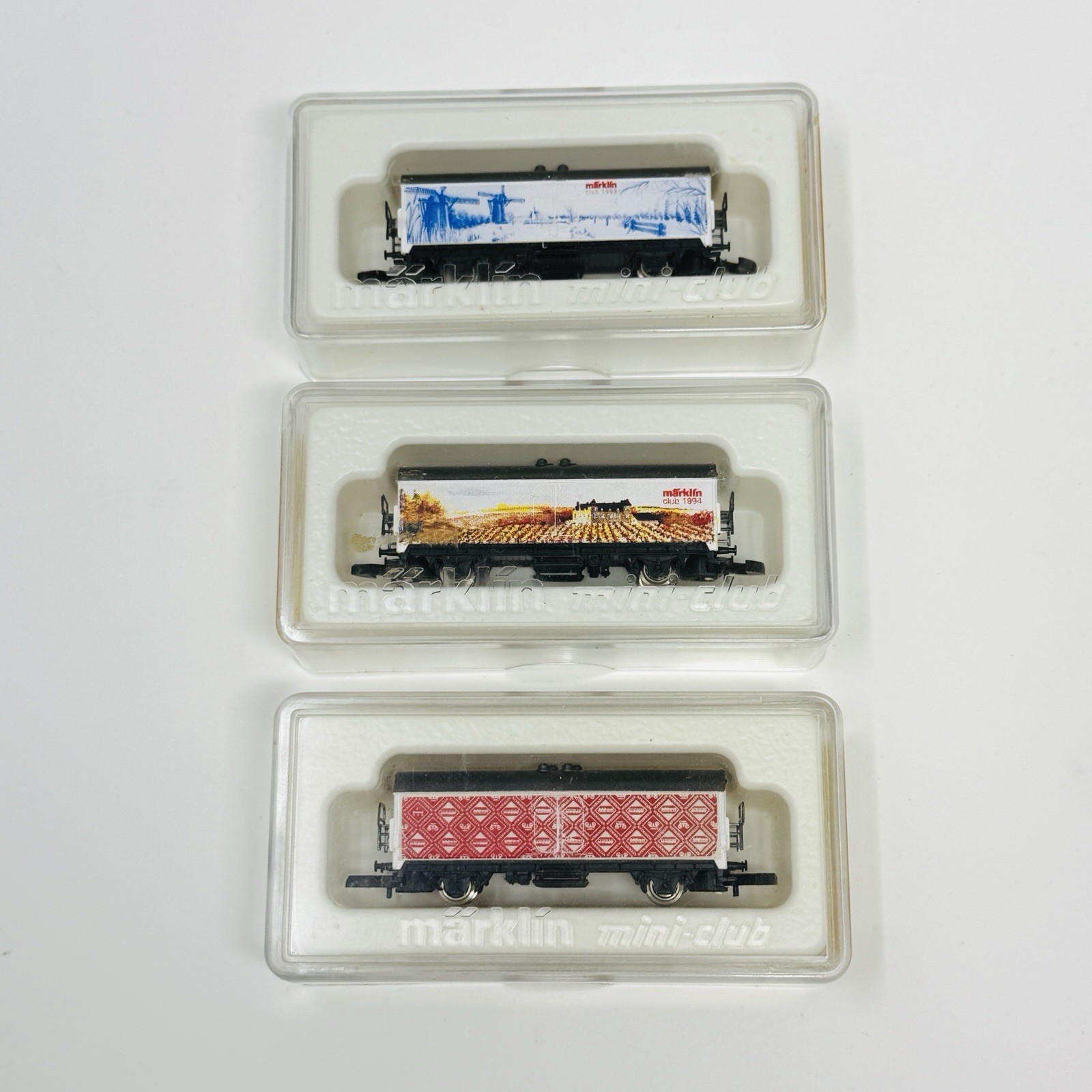 Lot of 3 Marklin Z Scale Mini-Club Freight Cars #’s 2453S, 2112A, & 2110A – NOS