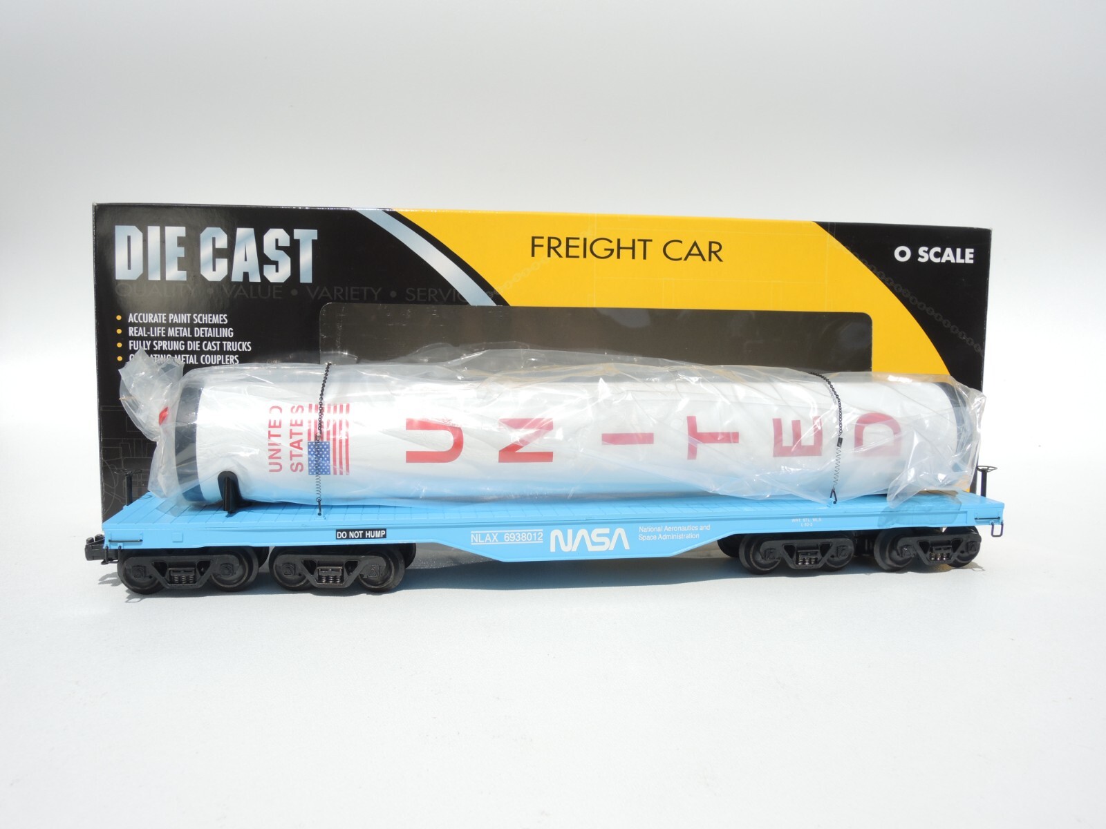 incredible K Line O-gauge model train flatcar with NASA rocket booster 1/48 NEW