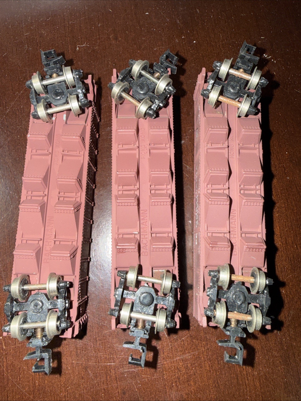 (3) Bachmann HONG KONG Open Hopper, 4-Bay Pennsylvania – 262581 X3 N085