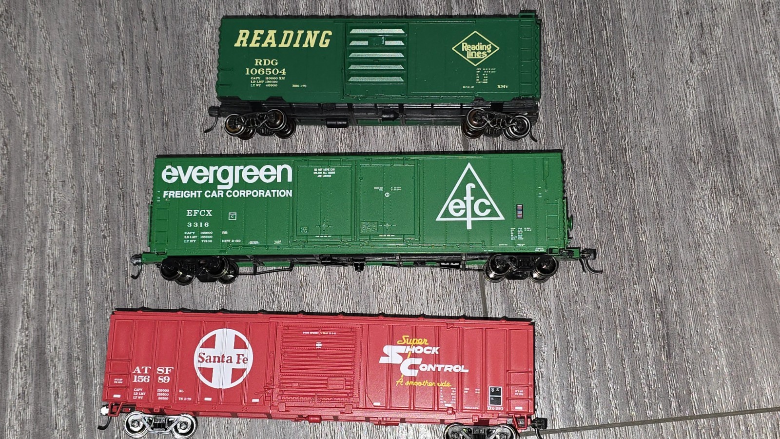 Unbranded Santa Fe Evergreen Reading HO Scale Freight Box Car Lot 3 Train Cars