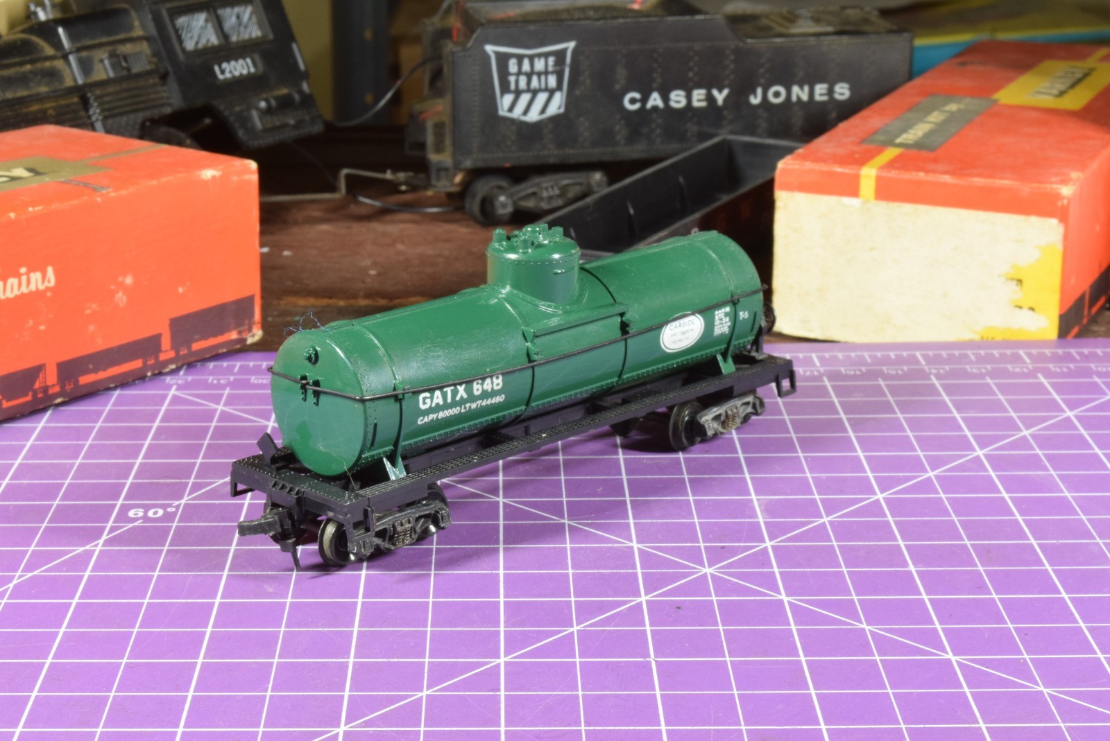 orig box Varney Tank Car 2466 GATX 648, active spring die cast trucks