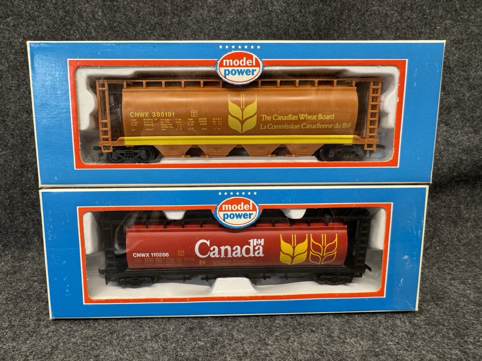 Vintage HO Model Power 9509 & 9513 Canadian Wheat Board Cylindrical Hopper Cars